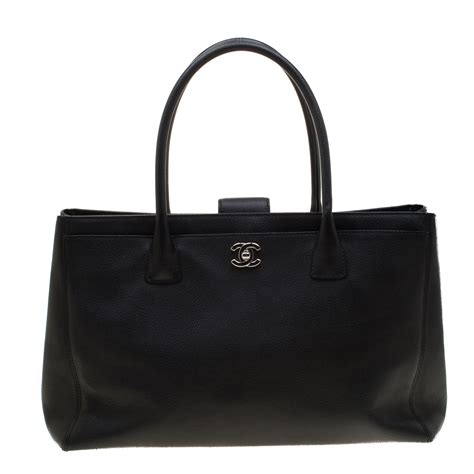 chanel executive tote bag size|chanel handbags large tote bag.